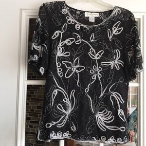 BEAUTIFUL BLACK LACE SPECIAL OCCASION TOP!